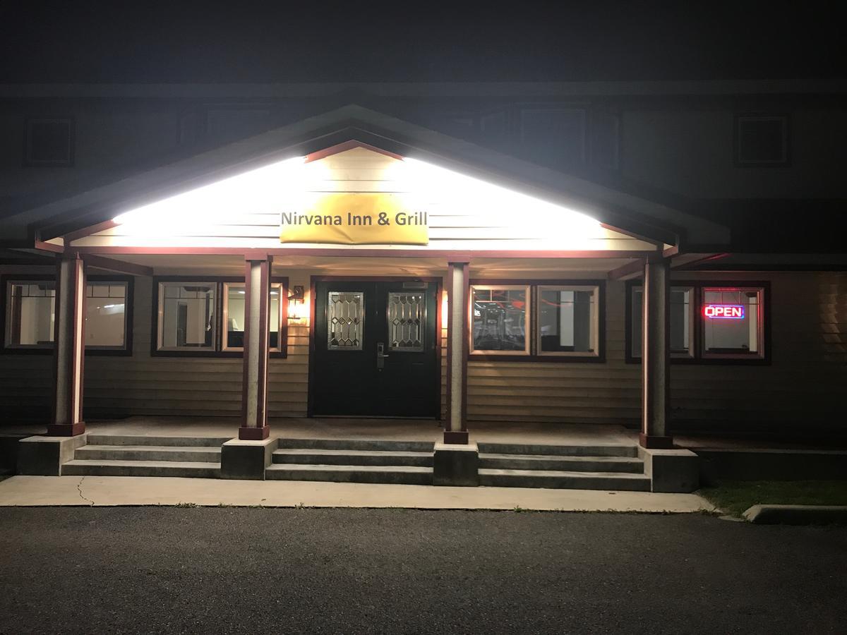 Nirvana Inn & Grill 엘렌스버그 외부 사진