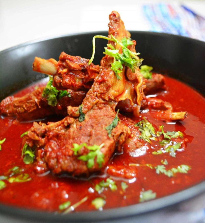 Nirvana Inn & Grill 엘렌스버그 외부 사진